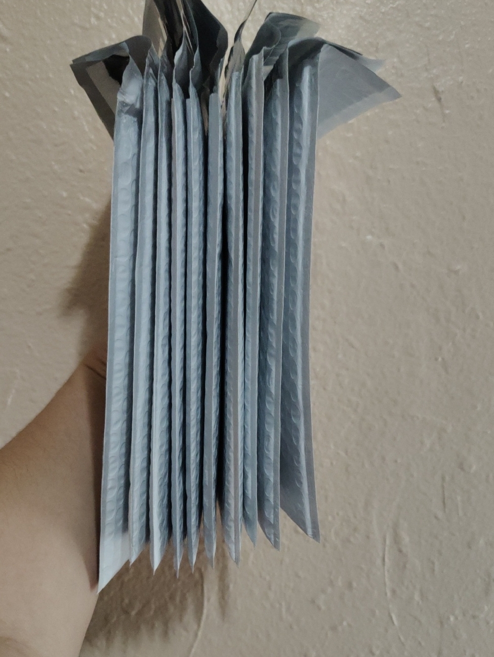 White Bubble Mailer 10ct - 6.5" x 9"